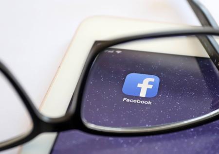 Facebook Messenger получит селфи-режим и AR-стикеры