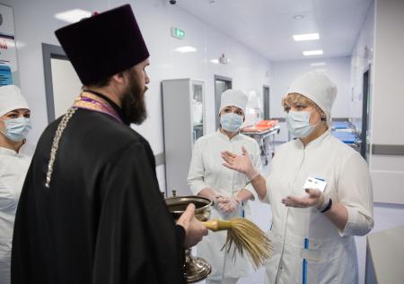 В РПЦ оценили запрет пускать священников в «красную COVID-зону»