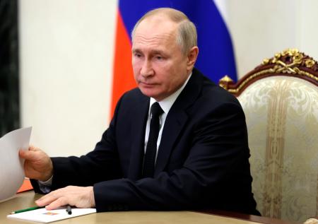 Путин: международные организации циничны по отношению к России