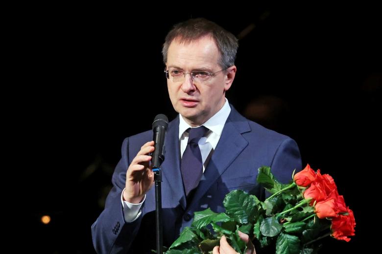 Мединский во время прощания с народным артистом СССР Юрием Соломиным в Малом театре