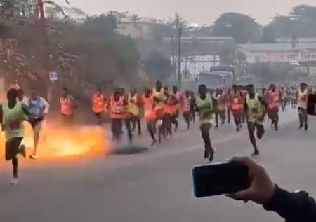 При взрывах на марафоне в Камеруне пострадали 19 человек