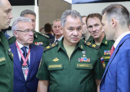 Шойгу попросили дать отсрочку учителям начальной и средней школы