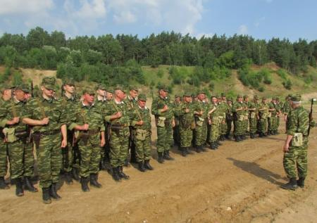 Власти Белоруссии отправили внутренние войска на границу с ЕС