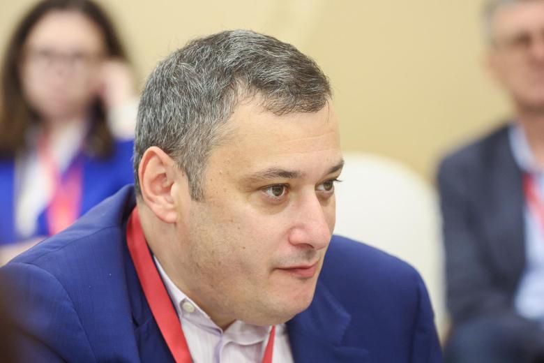 Александр Хинштейн