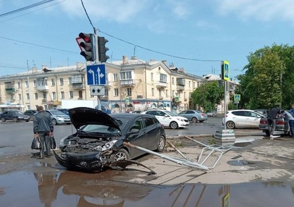 В Копейске произошло массовое ДТП с возгоранием одного автомобиля
