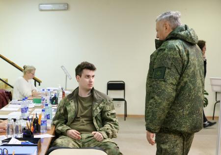 «Осторожно, новости»: российского военкома обвинили в создании ОПГ