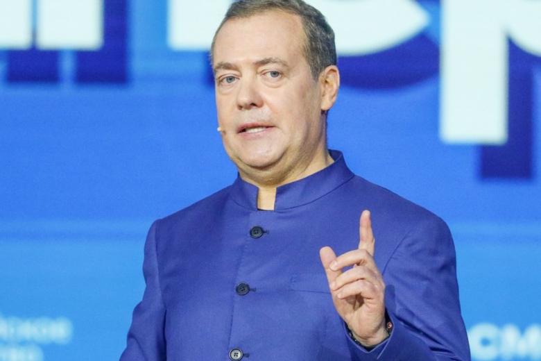 Дмитрий Медведев