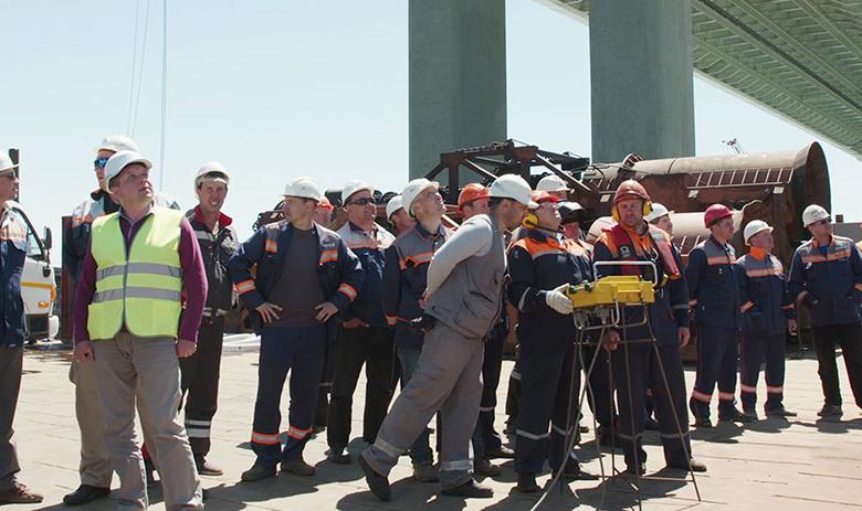 Если под опоры автодорожного моста погружено 2576 трубосвай, то под железнодорожные — 2788 трубосвай