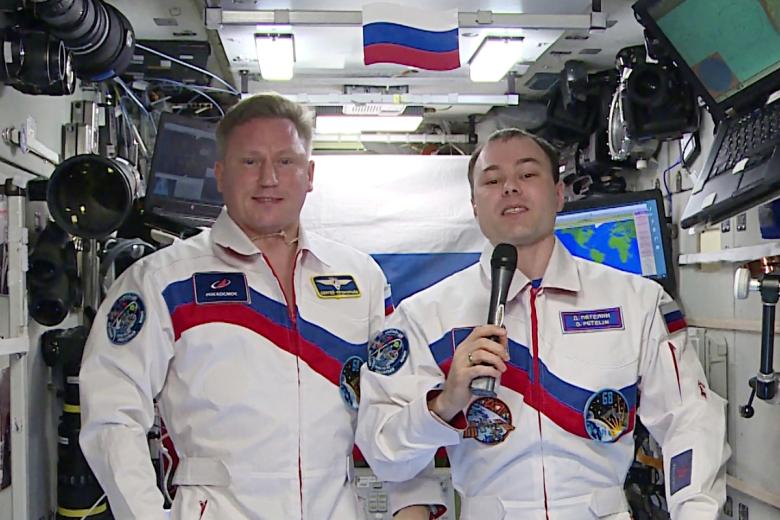 Космонавты Роскосмоса Сергей Прокопьев и Дмитрий Петелин с борта Международной космической станции искренне поздравляют всех женщин