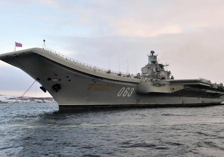 Возгорание на крейсере «Адмирал Кузнецов» достигло площади в 120 кв. м