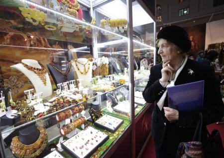 Янтарь попытались вывезти под видом морепродуктов из Калининграда