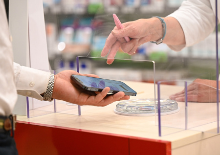 Эксперт объяснил, как продлить работу смартфона на морозе