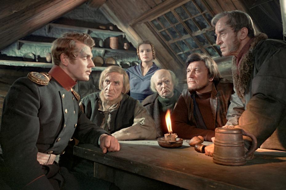Артист Олег Стриженов (слева) на съемках фильма «Северная повесть