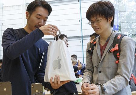 Новые AirPods смогут заряжаться за 15 минут