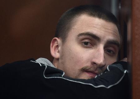 «Заеду в магазин, покормлю человека»: как отпускали Павла Устинова