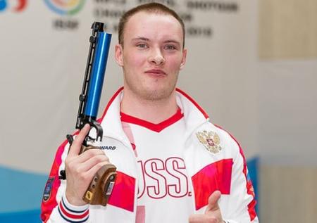 Черноусов стал вторым на этапе Кубка мира по стрельбе в Пекине