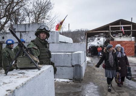 Пожилой мужчина умер при переходе КПП в Донбассе