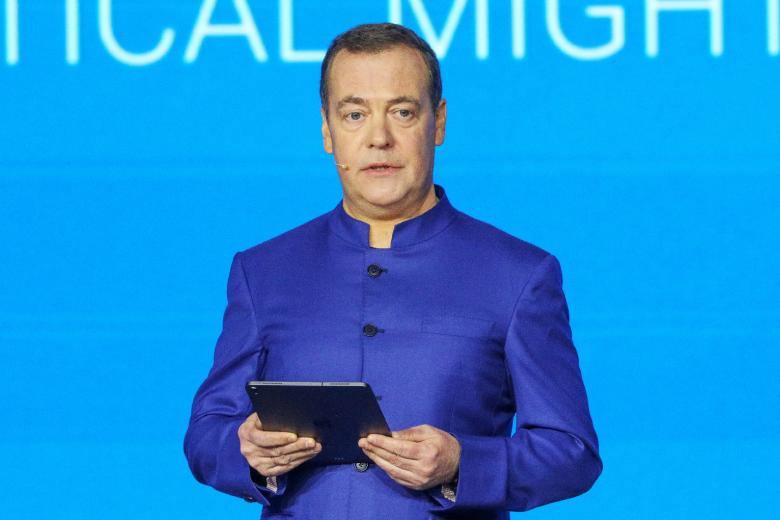 Дмитрий Медведев
