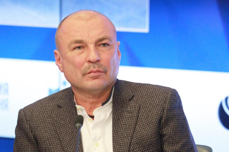 Александр Жулин