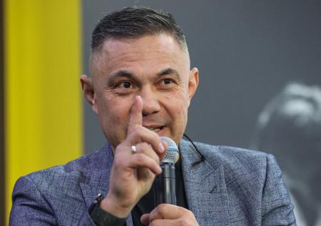 Костя Цзю оценил победцу Бивола над Рамиресом в титульном бою