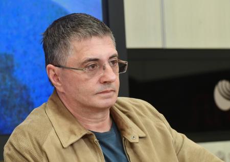 Мясников: надежды быстро найти лекарство от COVID-19 нет никакой 