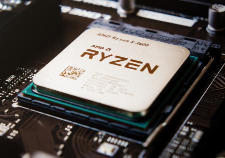 AMD и Intel приостановили поставки на территорию России 