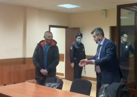 Наехавшего на полицейского россиянина не стали отправлять в СИЗО