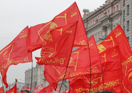 В КПРФ осудили скопинского маньяка за одежду с символикой партии