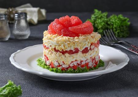 Салат «Красное море» с крабовыми палочками: вкусный и готовится мгновенно!