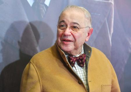 Mash: Евгений Петросян подал в суд на дочь