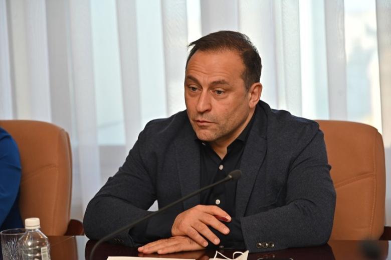 Член комитета Государственной думы по физической культуре, спорту, туризму и делам молодёжи Дмитрий Свищёв
