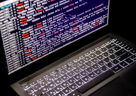 Россиянам объяснили, как распознать выманивающие пароли боты