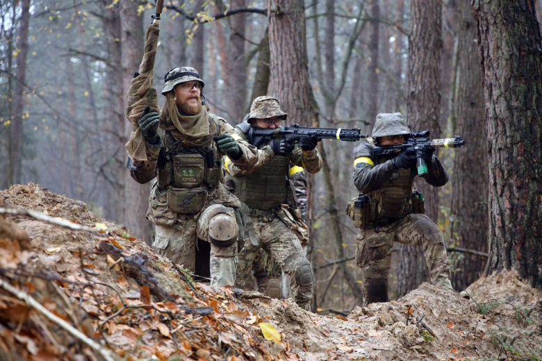 Солдаты ВСУ в зоне боевых действий