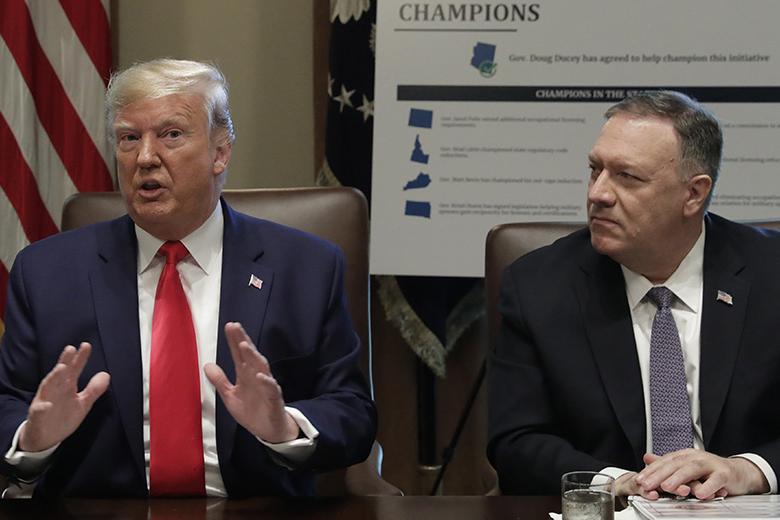 Дональд Трамп и Майкл Помпео