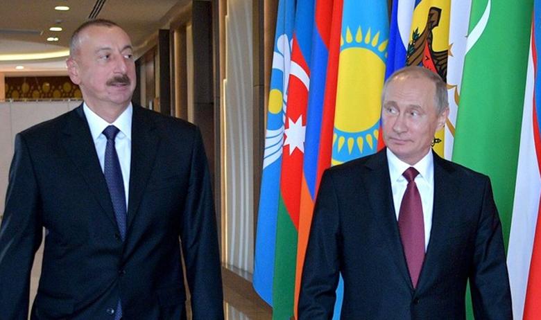 Президенты РФ Владимир Путин (справа) и Азербайджана Ильхам Алиев
