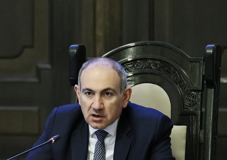 Пашинян раскрыл, как получил водительские права