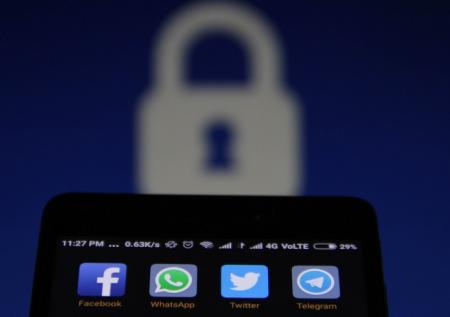Данные клиентов крупнейших банков продают в Telegram