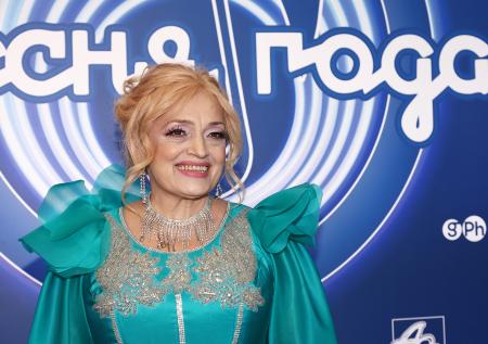 Редкий выход Кадышевой, отсутствие Орбакайте: как прошла «Песня года»