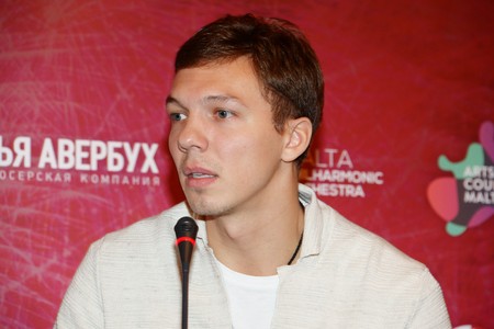 Фигурист Соловьёв объяснил закрытие дела против избивших его студентов