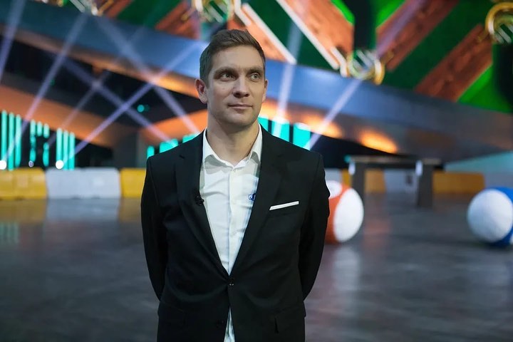 Виталий Петров