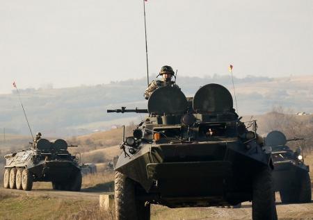 Молдавия опровергла сообщения о переброске бронетехники Румынии к границам