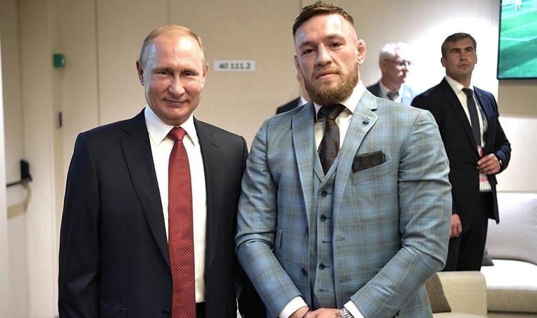 Владимир Путин с бойцом смешанных единоборств ирландцем Конором Макгрегором