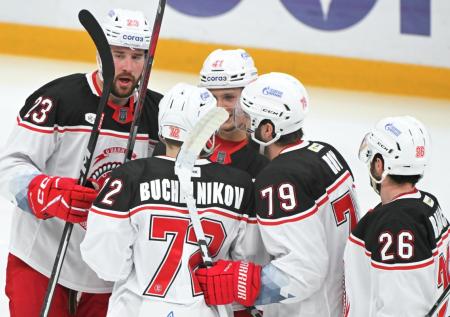 Два клуба завершили регулярный чемпионат КХЛ победами
