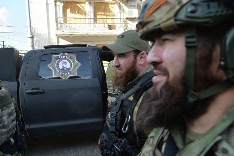 Бойцы специального полка полиции имени Героя России Ахмата-Хаджи Кадырова