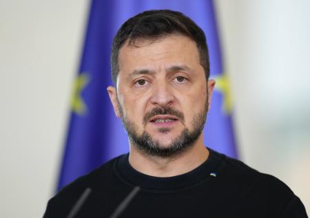 Марков: Зеленский отправил «людей на бойню», а сам не приходил в военкомат