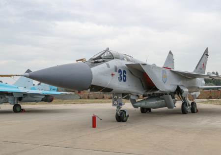 Киев пытался угнать МиГ-31 ВКС РФ: что известно, подробности, ответ России