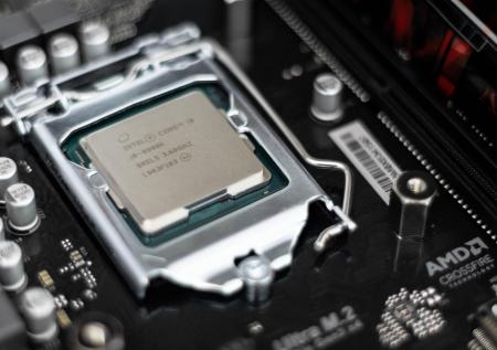 AMD и Intel приостановили поставки продукции в Россию и Белоруссию
