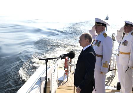 «К отцовским реформам»: Баранец о подчинении четырех флотов главкому ВМФ
