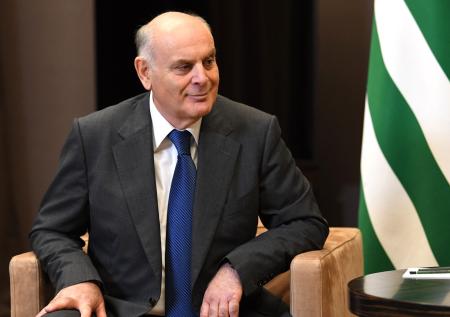Стало известно, где находится подавший в отставку президент Абхазии