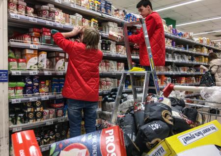 Гипермаркет «Ашан» начал продавать наборы для пандемии
